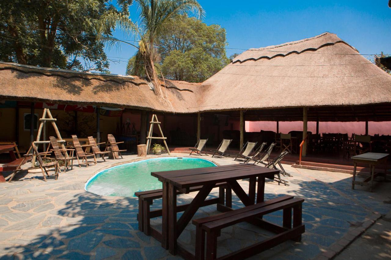 Хостел Lusaka Backpackers Екстер'єр фото