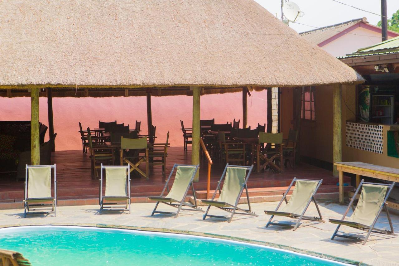 Хостел Lusaka Backpackers Екстер'єр фото