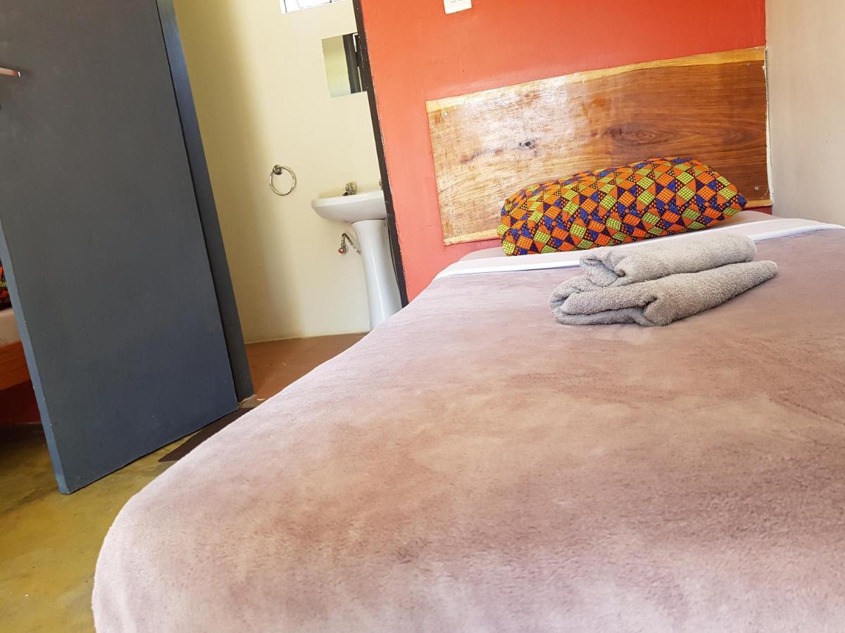 Хостел Lusaka Backpackers Екстер'єр фото